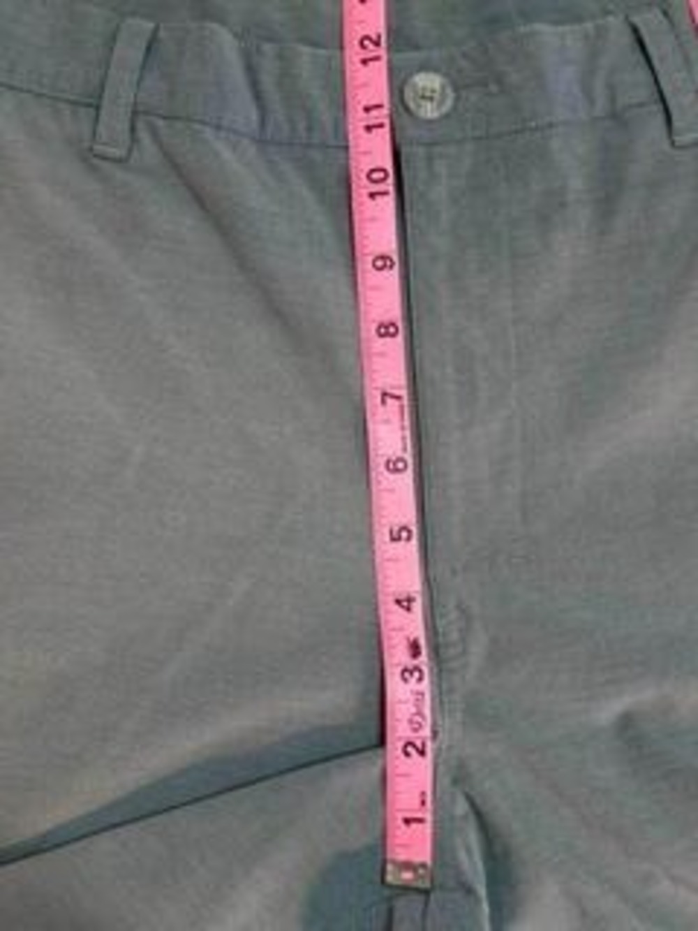 Callaway Gray Shorts Size 38 - Picture 4 of 8